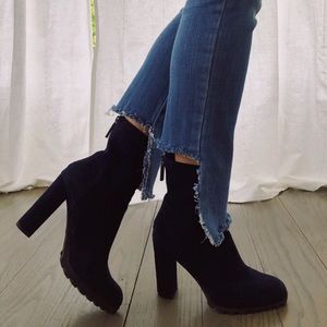 Distressed- Hem Abercrombie Skinny Jeans